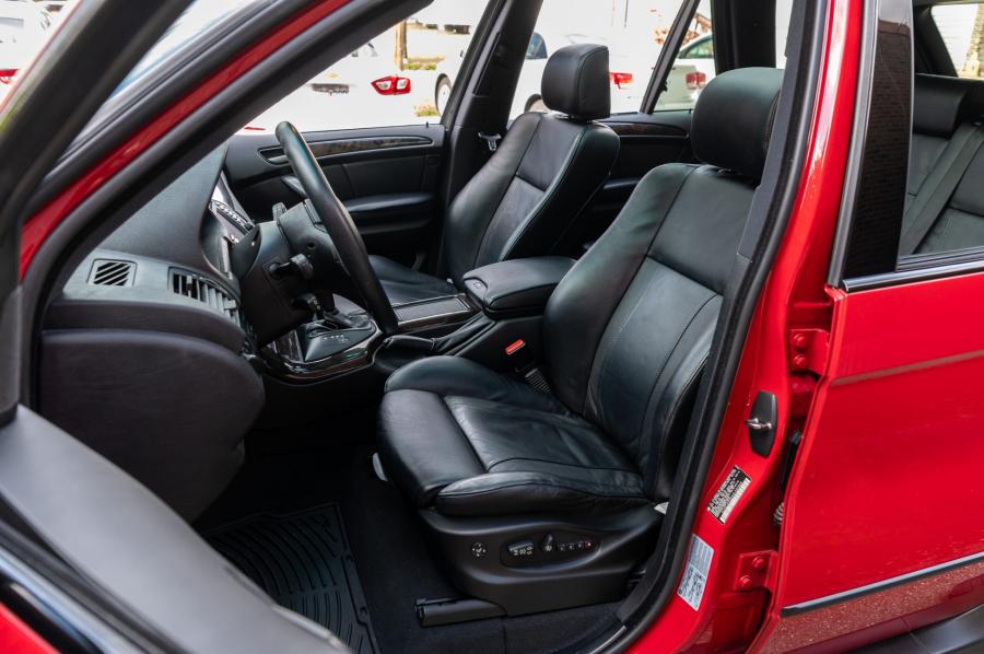Интерьер BMW X5 4.8is (E53) 2004 года  (NA) (фото 45 из 104)
